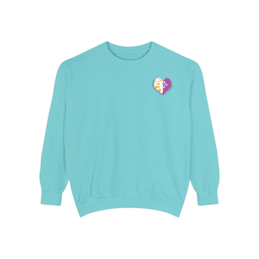 Heart Sweatshirt for Grandma – Minimal Gift for Modern Grandma
