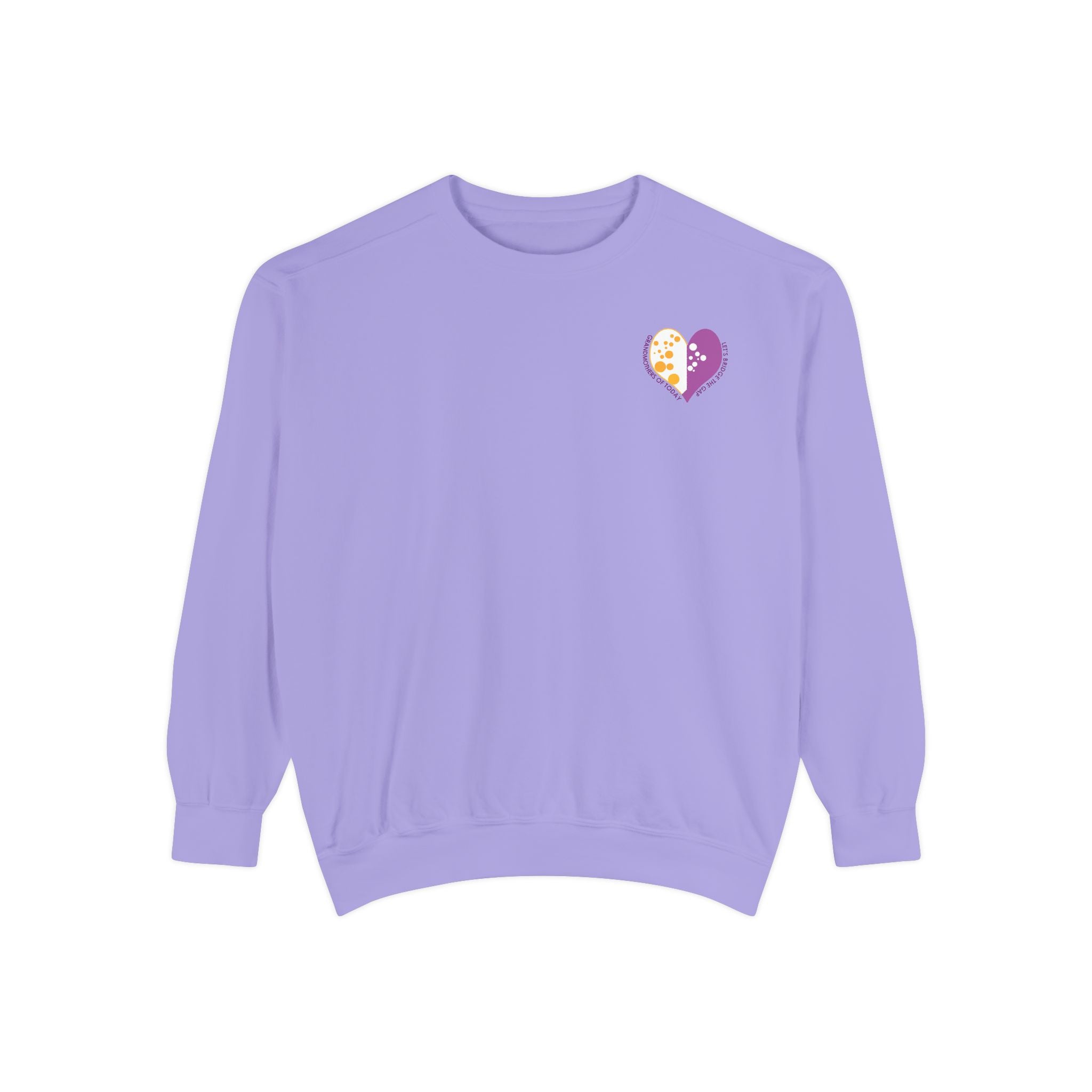Heart Sweatshirt for Grandma – Minimal Gift for Modern Grandma