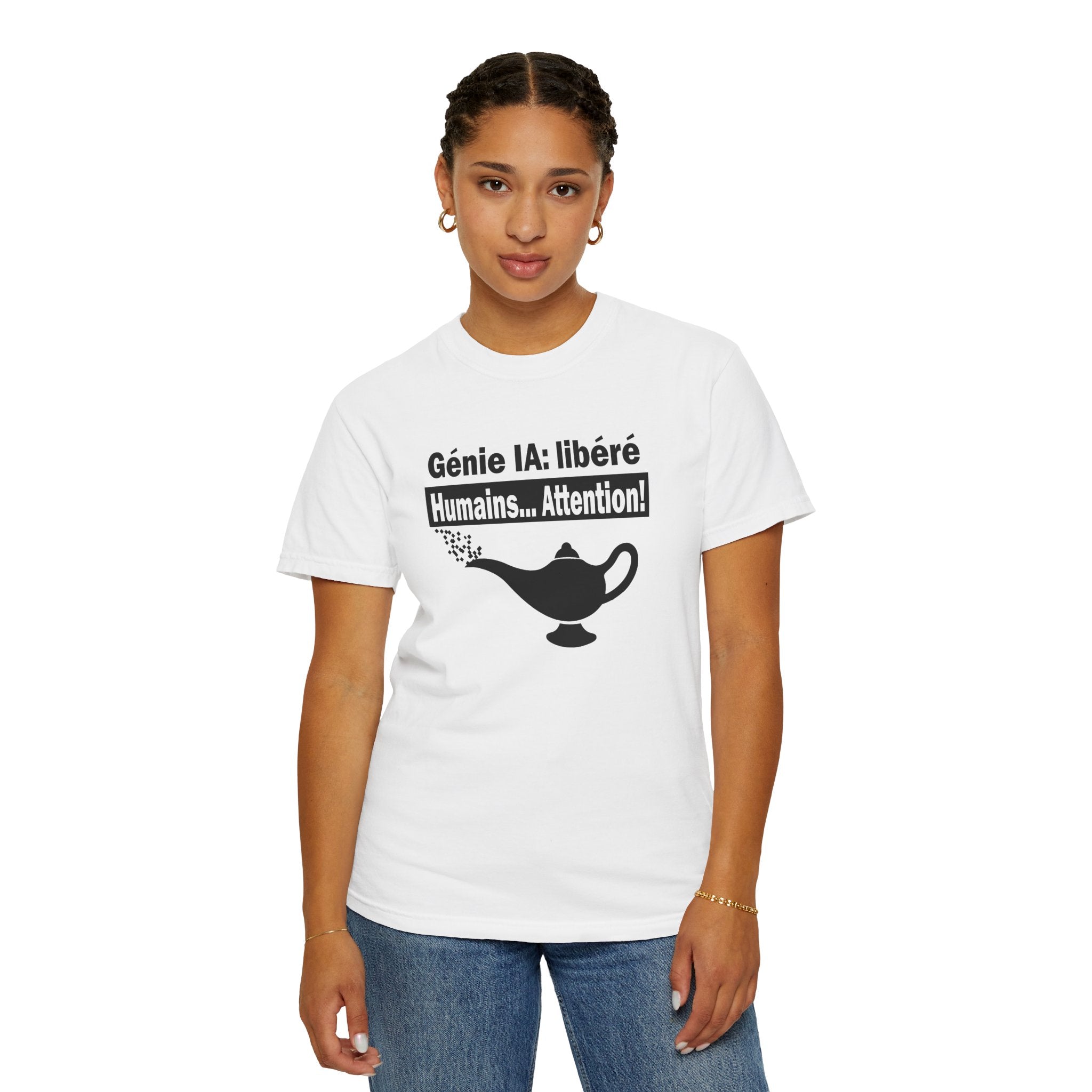 Humor about AI T-Shirt – AI Genie’s Out Funny Graphic Tee (French)