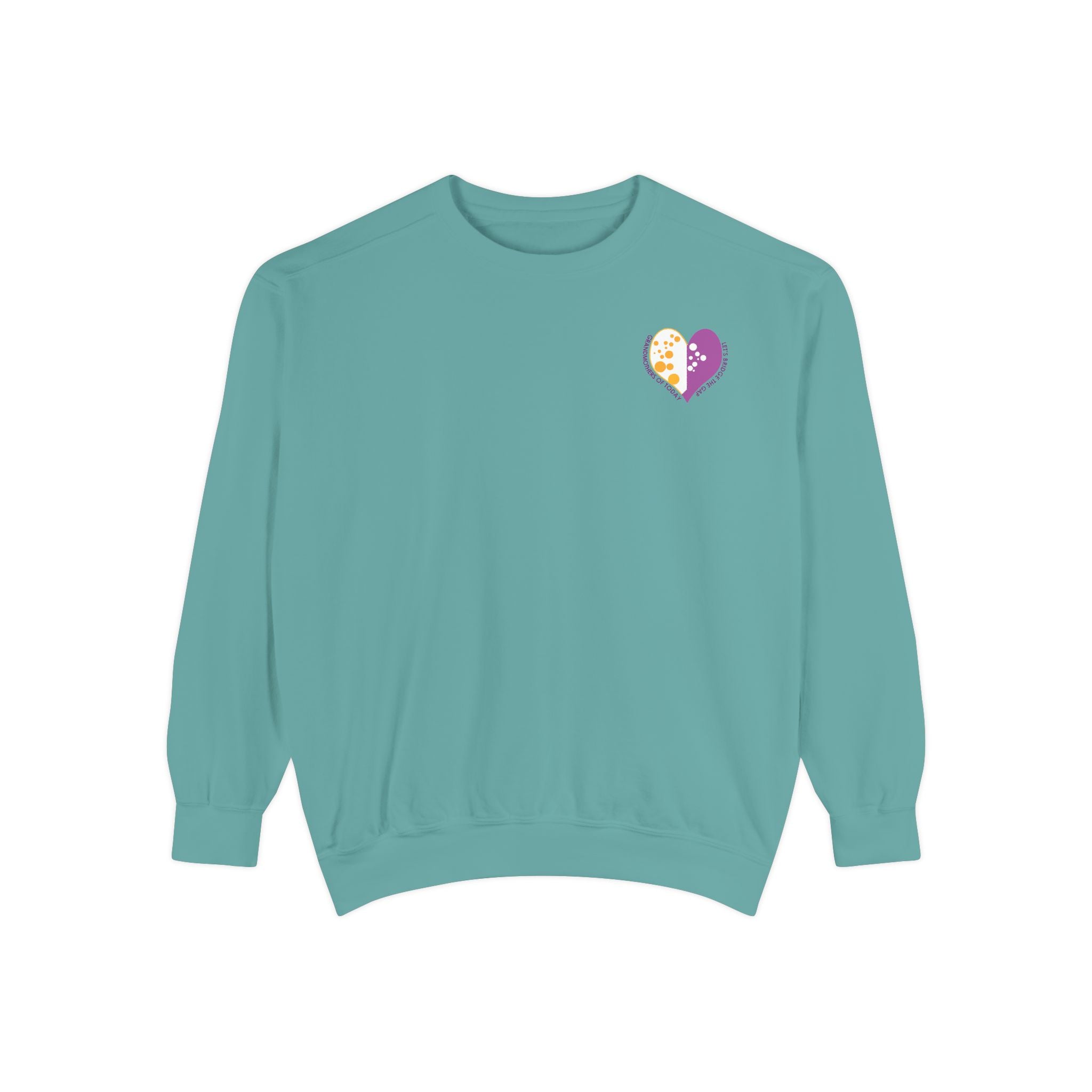 Heart Sweatshirt for Grandma – Minimal Gift for Modern Grandma